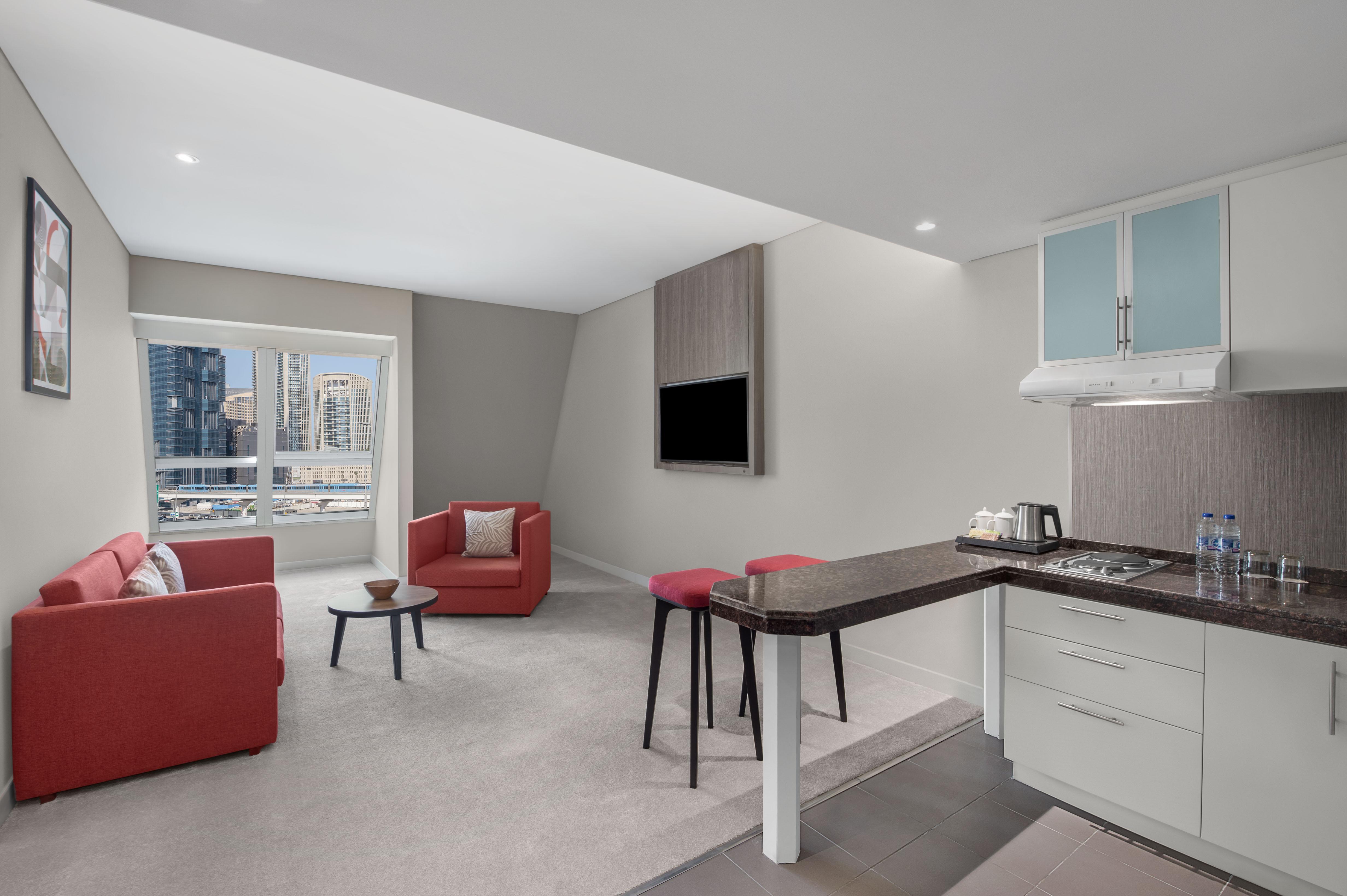 Leva Hotel Mazaya Centre Dubaï Extérieur photo