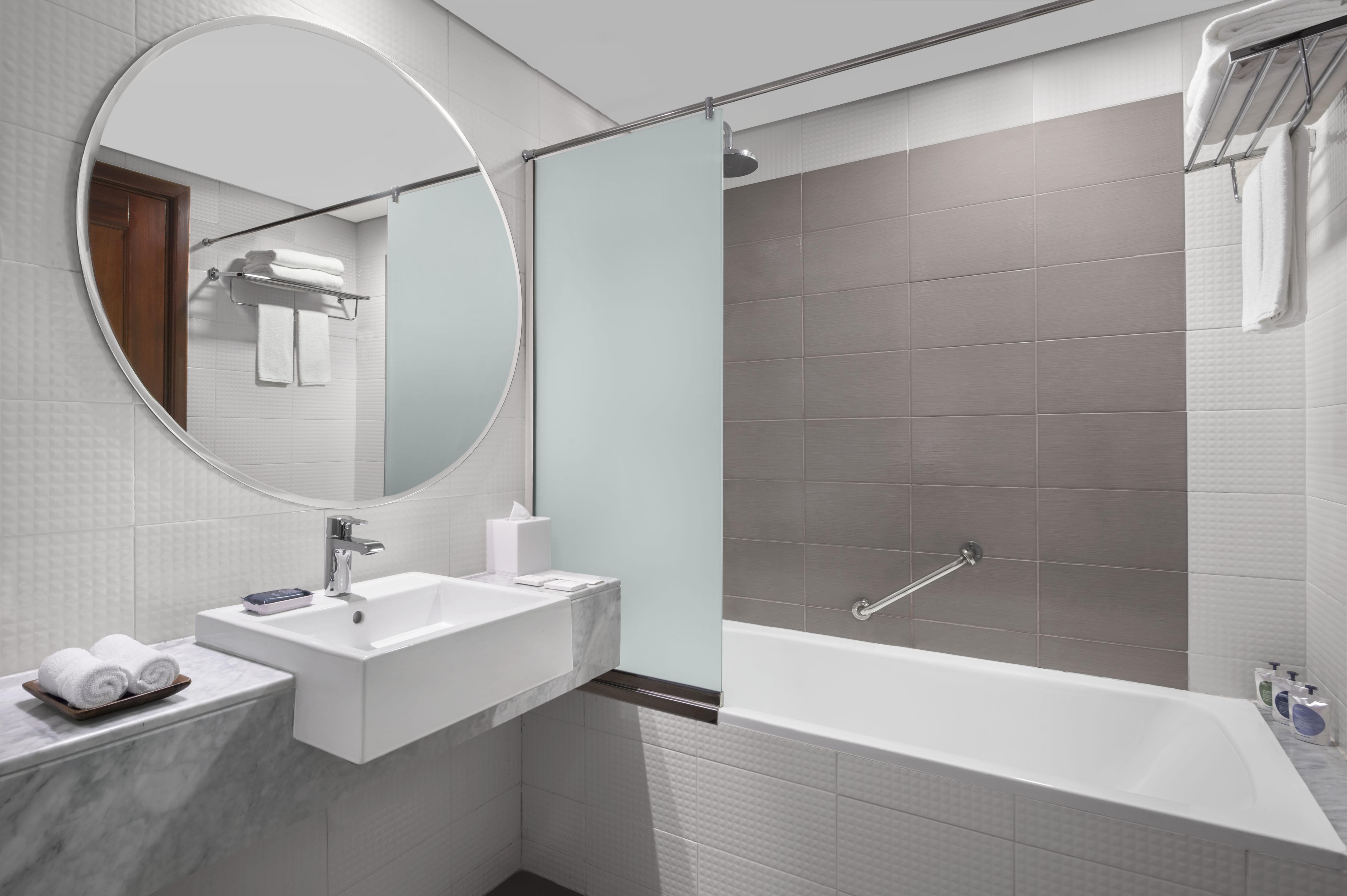 Leva Hotel Mazaya Centre Dubaï Extérieur photo