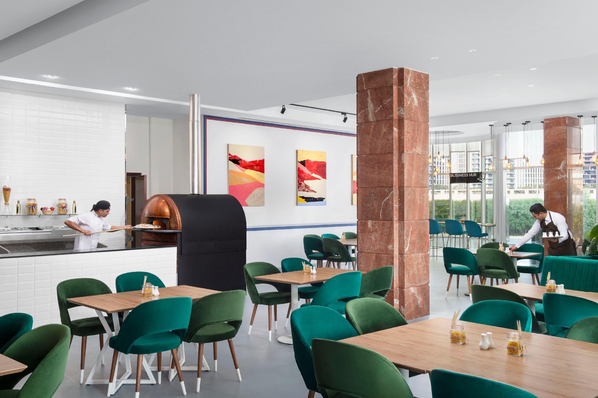 Leva Hotel Mazaya Centre Dubaï Extérieur photo